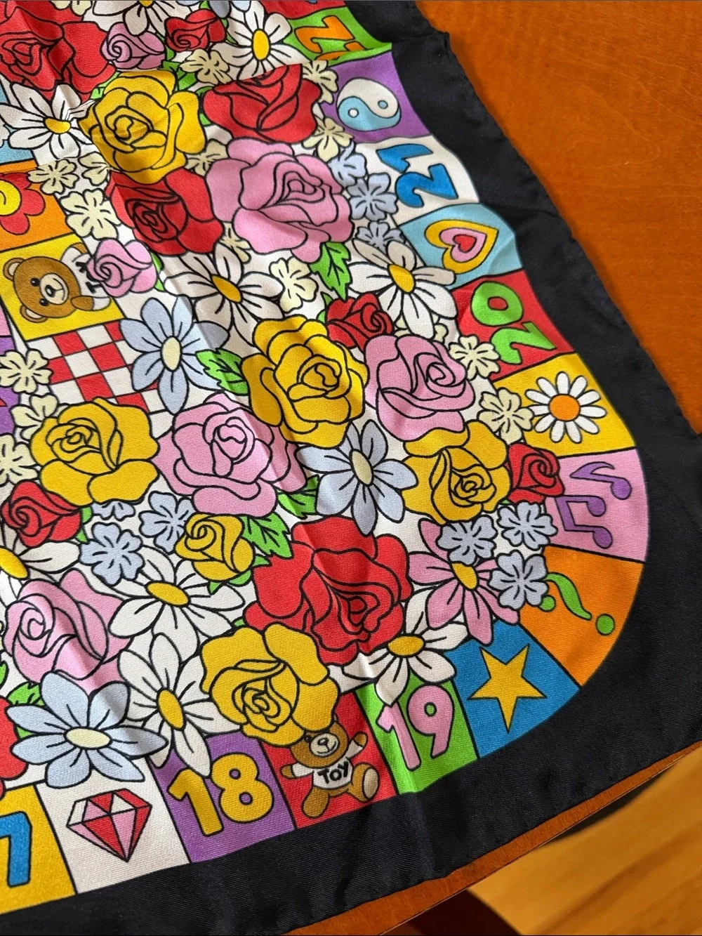 Moschino vibrant silk